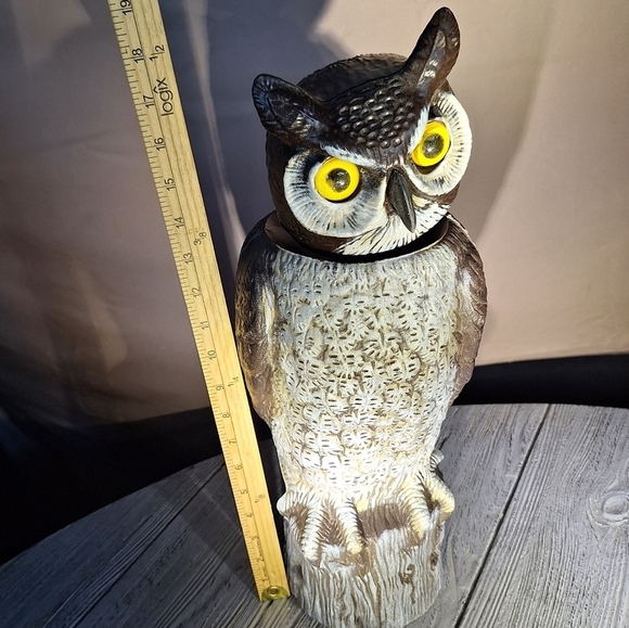 Owl Decoy Scarecrow Plastic Bobble Head Cream and Brown Dalen Products - Picture 11 of 11